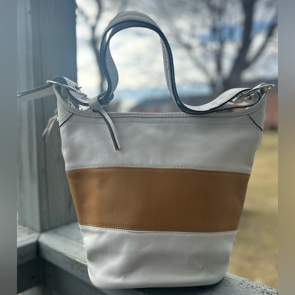 COACH Authentic Old Money Leather Rugby Duffle Bucket White Camel Purse F-13357